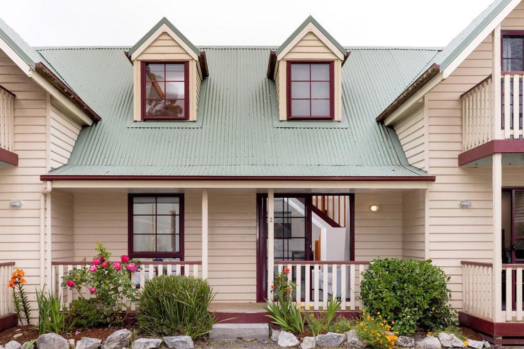 Kitty'S Cottages - Managed By Big4 Strahan Holiday Retreat Exterior foto